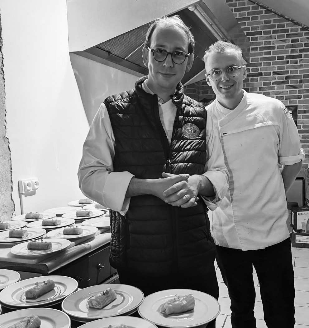 Quentin et Thibaut en atelier pour vous servir sur Orléans Métropole