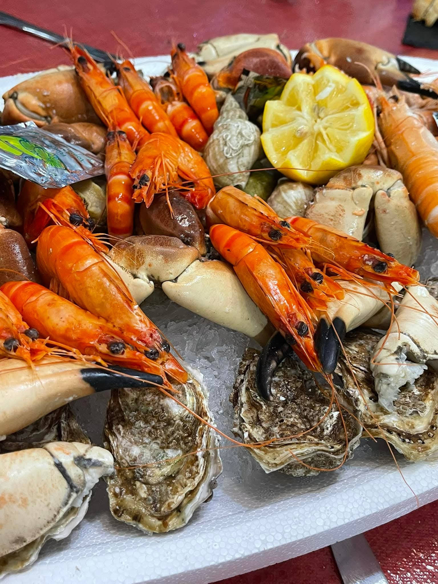 Coquillages et crustaçés de la mer sur notre étal dans le Loiret